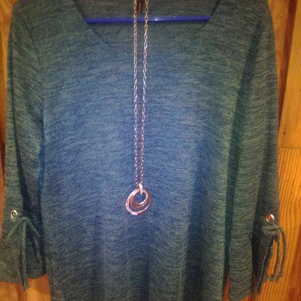 BRAND NEW DEEP BLUEISH GREEN BELL CUFF TOP